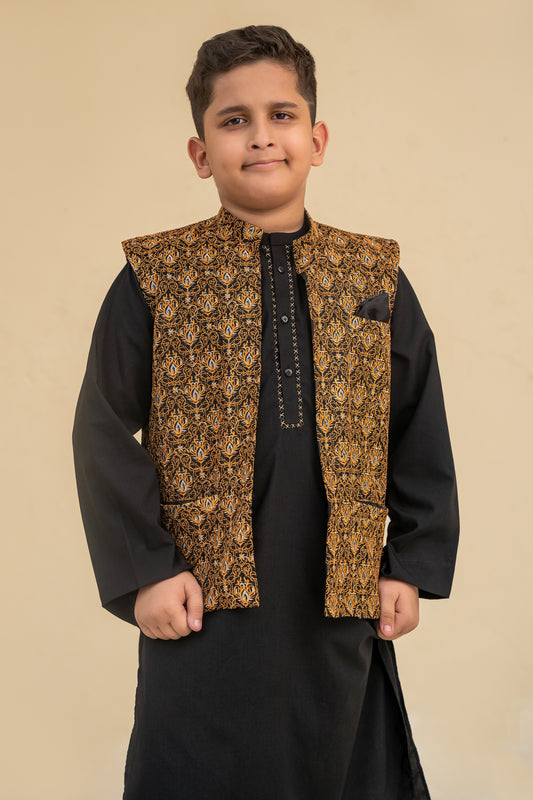 Black kurta shalwar with waistcoat.B4009