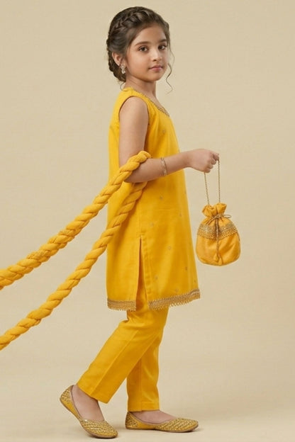 4 - piece Hand Embroidered Kameez Suit with Dupatta and Batwa. G10511