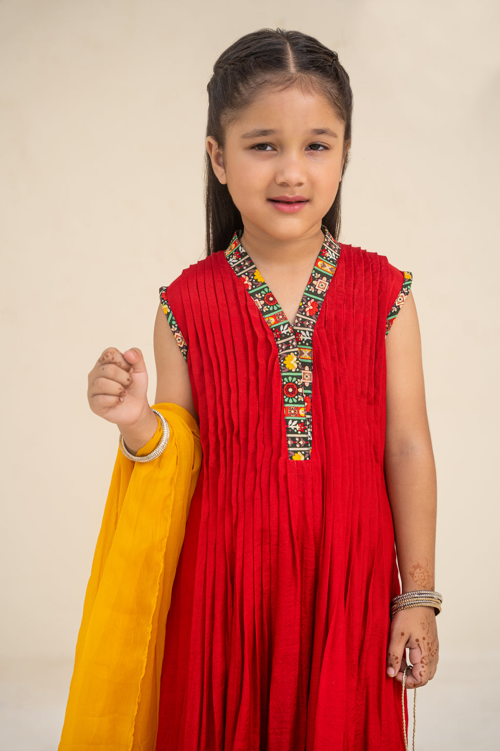 4 - piece Kameez Suit with Dupatta and Batwa.G10458