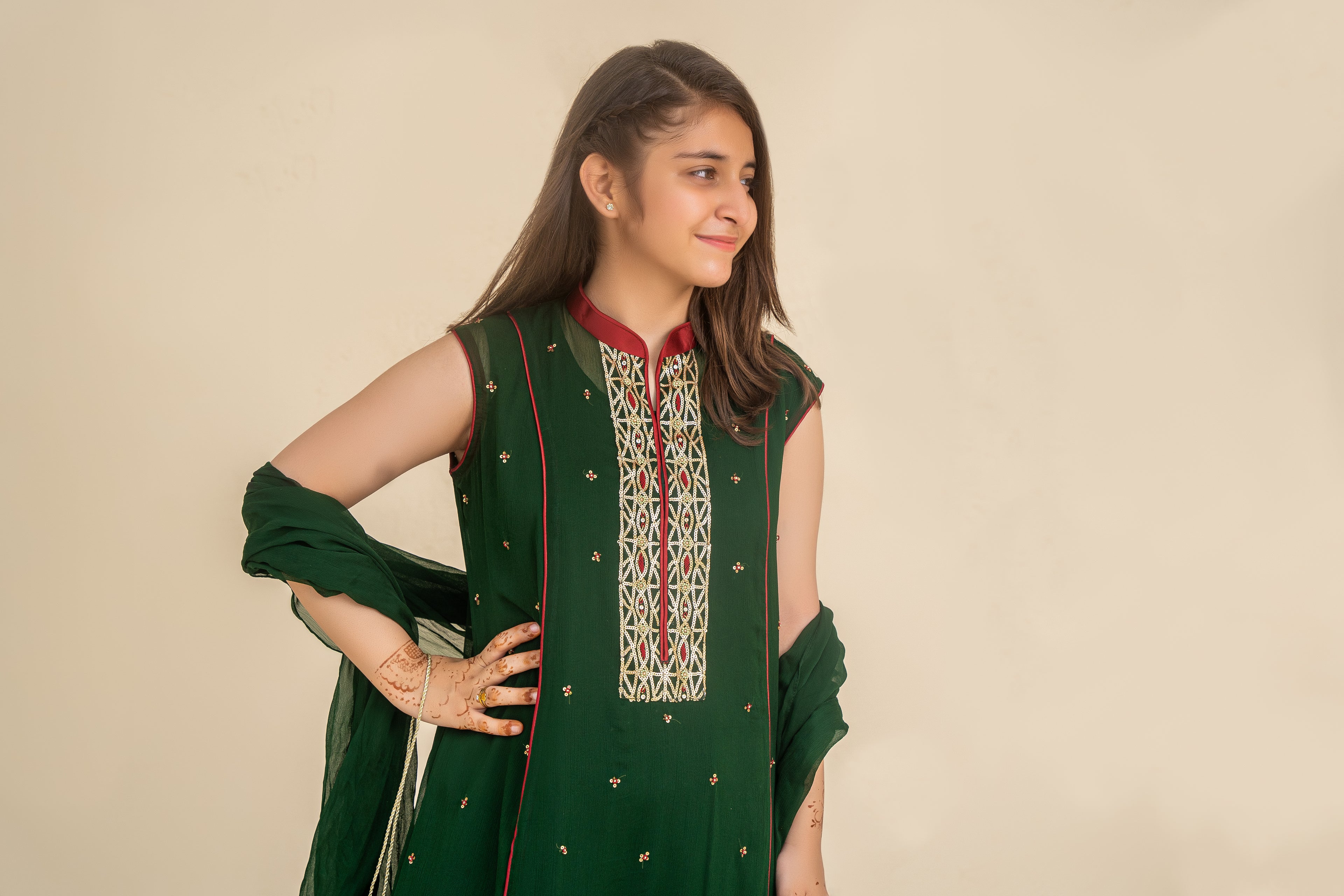 4 - piece Hand embroidered Kameez Suit with Dupatta and Batwa. G10441