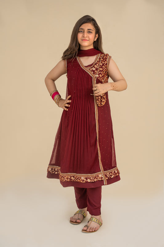 4 - piece Hand embroidered Kameez Suit with Dupatta and Batwa. G10417