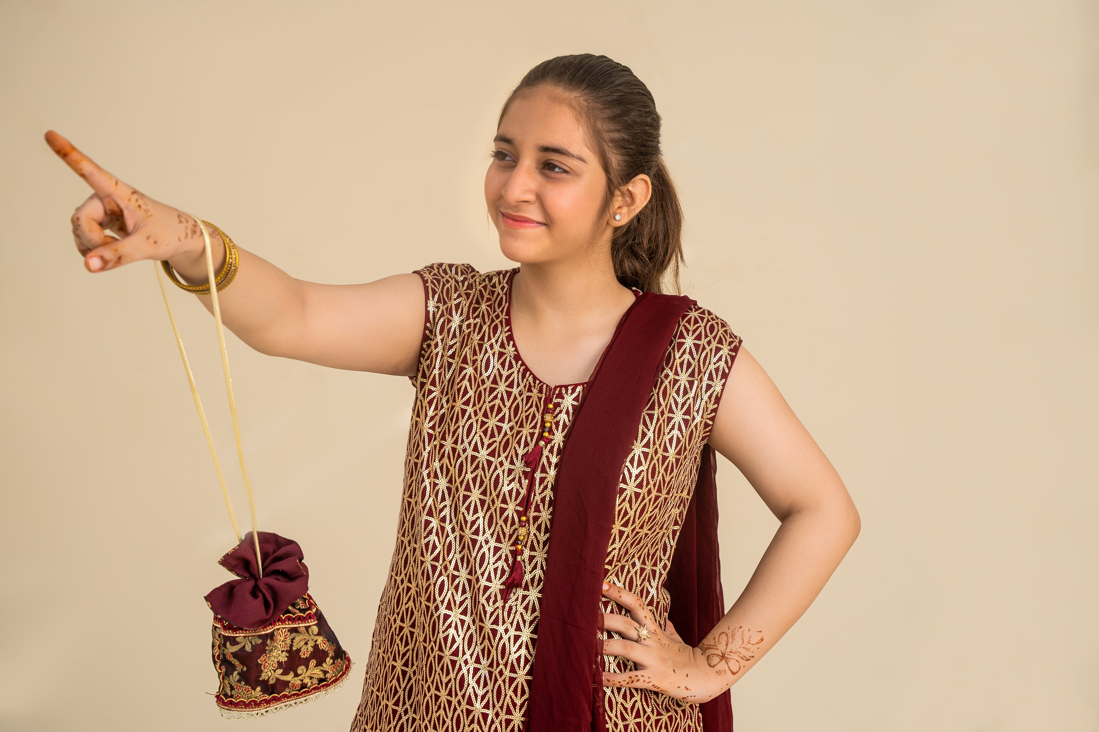 4 - piece embroidered Gharara Suit with Dupatta and Batwa.G10447