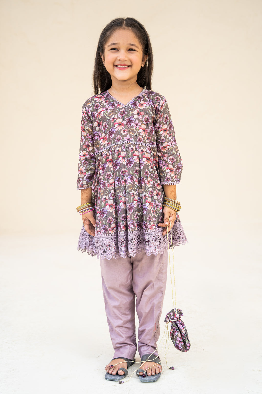 3 - piece peplum dress/pants with batwa.G10456