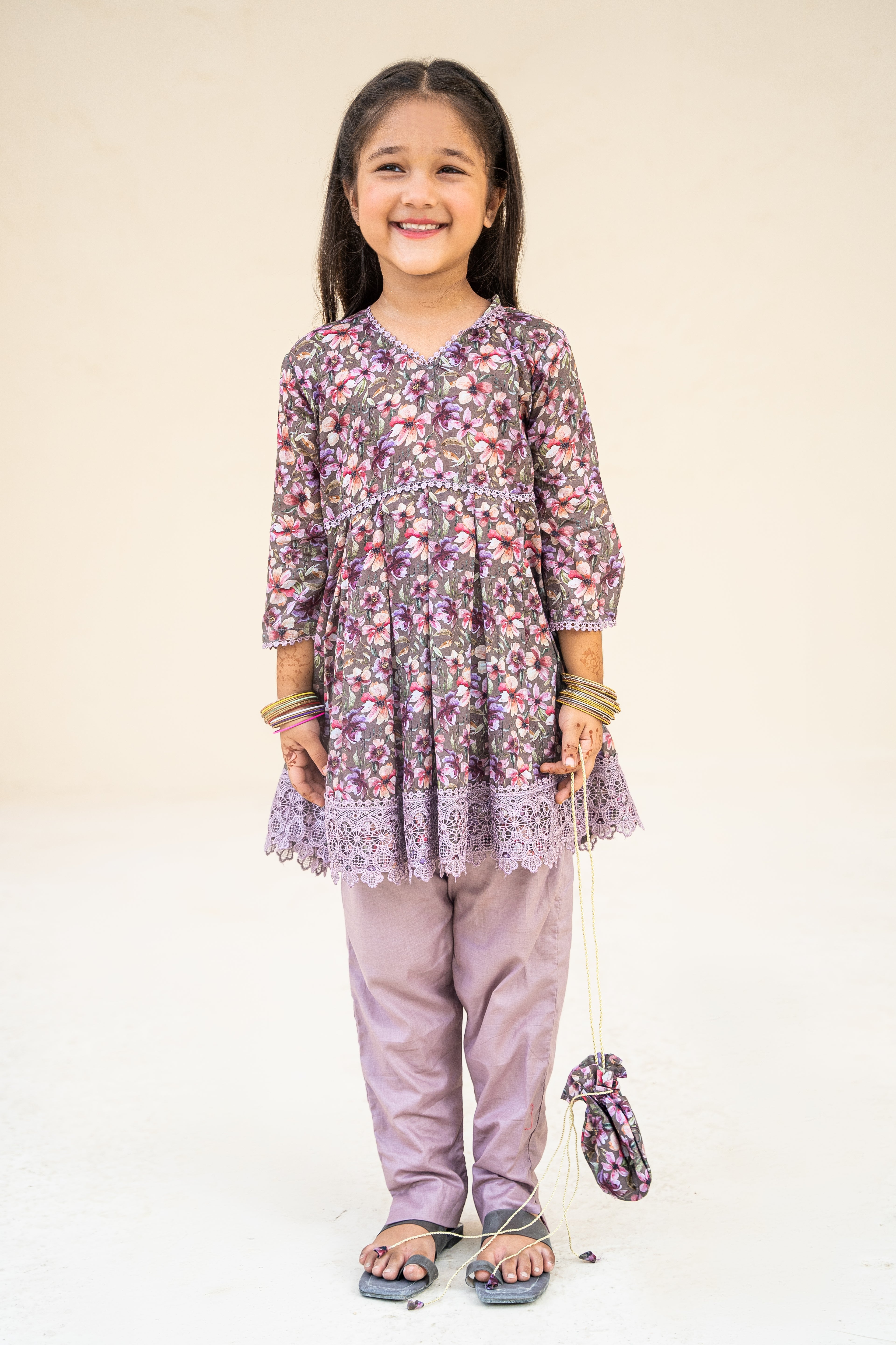 3 - piece peplum dress/pants with batwa.G10456