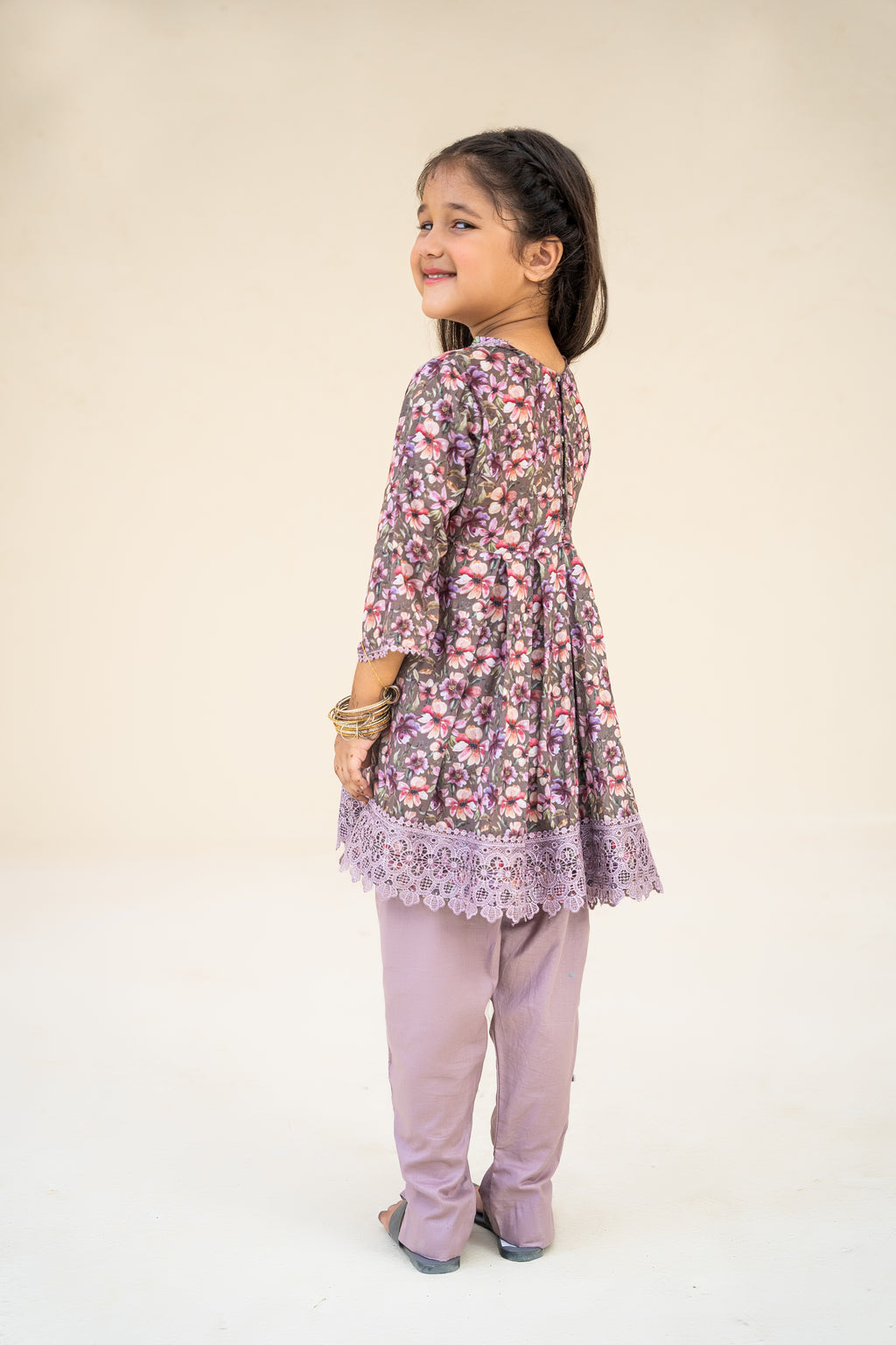 3 - piece peplum dress/pants with batwa.G10456